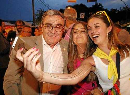 Ros espera consensuar el cartipàs malgrat les crítiques de l'oposició