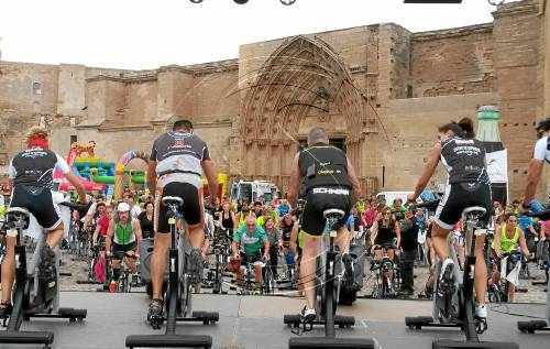 La bicicletes de 'spinning' prenen la Seu Vella