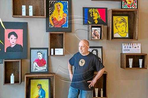 Josep Maria Maya plasma 14 personatges en una nova mostra