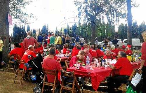 La Trobada de Colles del Caragol de la Fuliola convoca 450 participants