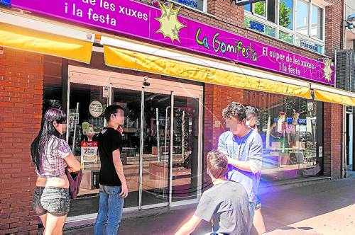 Detinguts pel robatori de petards i la caixa d'una botiga de Tàrrega