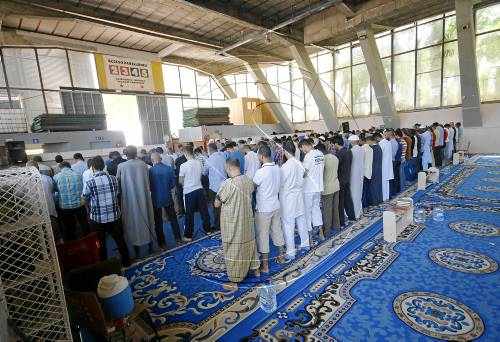 Tercer Ramadà sense mesquita