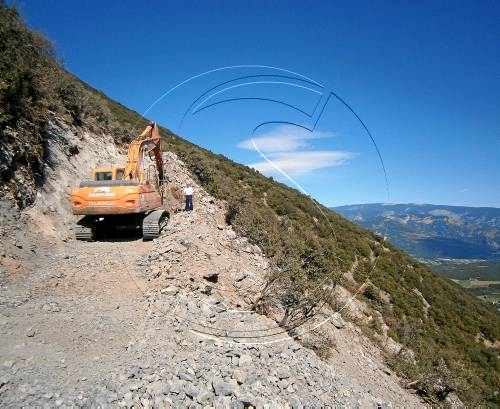 Ipcena exigeix frenar una pista forestal a Cabó perquè danya un camí protegit