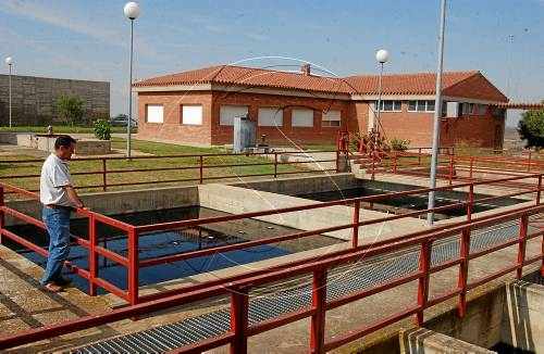 La calor incrementa un 10% el consum d'aigua a la comarca
