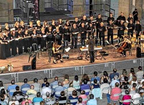 El gospel, estrella a Cervera amb la Polifònica de Puig-reig