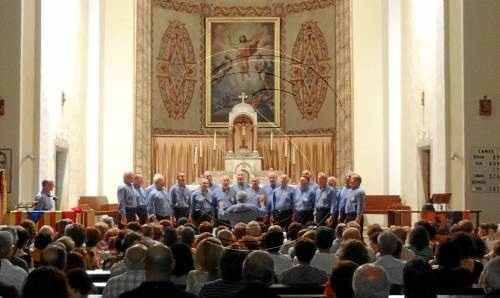 L'església de Juneda s'omple per rebre el cor italià El Scarpon del Piave