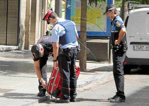 La troballa d'una 'falsa' maleta sospitosa obliga a tallar Blondel