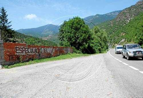 Multa de gairebé 10.000  al col·lectiu Arran per pintades a l'Eix Pirinenc