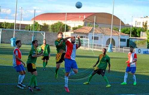El Cervera dóna bona imatge però cedeix davant del Rubí