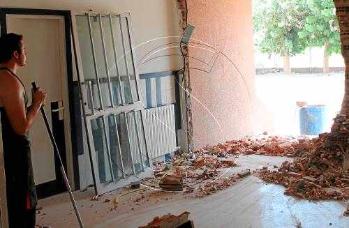 Obres al col·legi d'Aitona per ampliar classes i renovar el pati