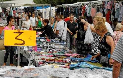 Mercadillo amb poques vendes