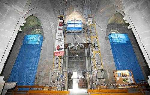 Nous vitralls al temple d'Agramunt