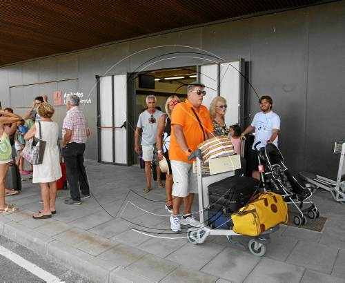 Un total de 3.335 persones han viatjat a les Balears des d'Alguaire al juliol i agost
