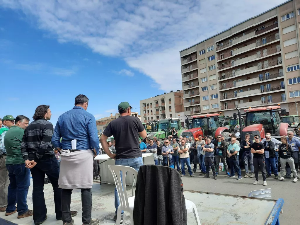 Tractorada a Cervera d'Unió de Pagesos per reclamar ajuts per les pèrdues al sector d'herbacis