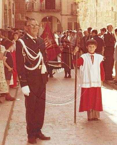 Agramunt immortalitza els seus veïns entranyables amb els nous caparrons