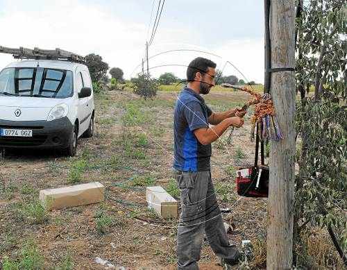 Castellnou de Seana, també sense telèfon ni internet per robatori de cable