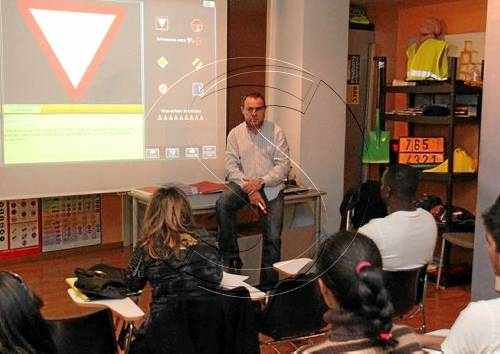 Els nous permisos de conduir baixen a la meitat en sis anys a Lleida