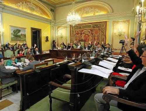 Ros aconsegueix que CiU permeti aprovar els comptes a canvi d'una auditoria de la Paeria