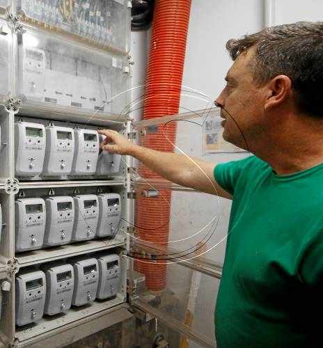 El 60% de llars de Lleida, sense accés al rebut de la llum per hores que s'estrena avui