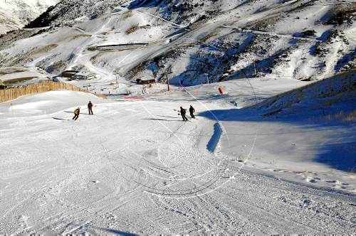 Lleida tanca el primer cap de setmana de neu amb 5.300 esquiadors