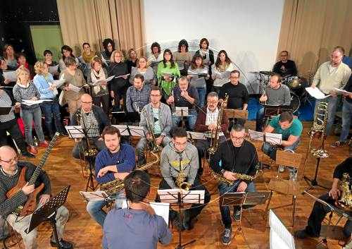 Coral Maristes i Big Band de Lleida interpreten jazz 'sagrat' de Duke Ellington