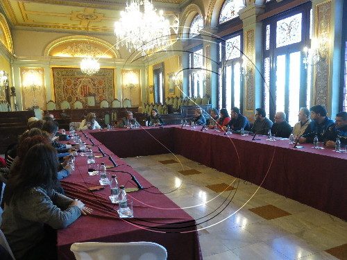 Els sindicats reclamen a la Paeria recuperar la jornada setmanal de 35 hores, 2,5 menys