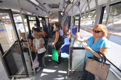 Dos-cents veïns revisaran la neteja, el mobiliari urbà i el servei d’autobús