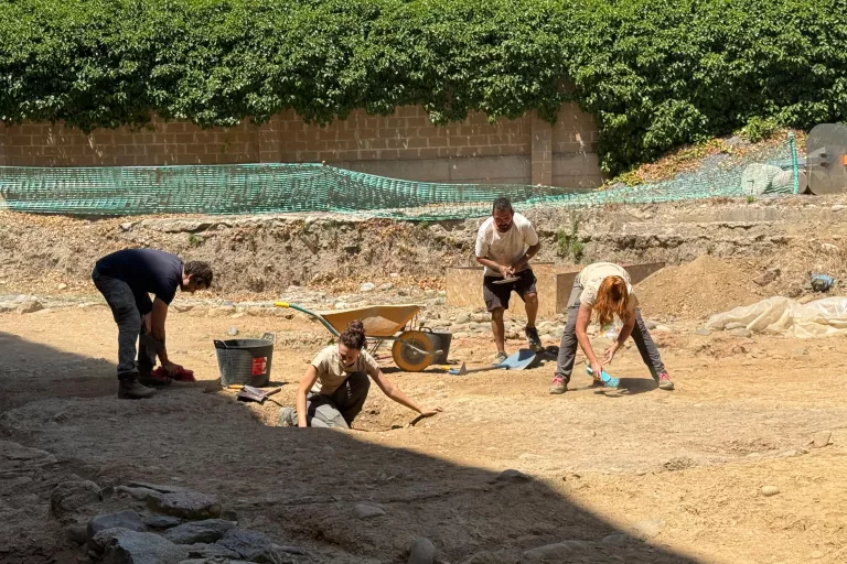 Dos forns de terrissa trobats a la Seu d'Urgell revelen que la ciutat exportava ceràmica a l'edat moderna