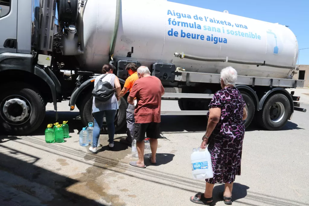 Investiguen la contaminació a Utxesa que va desproveir d'aigua potable una vintena de municipis