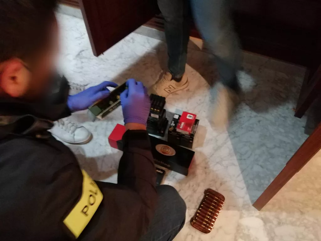 ⏯️ Dos nous detinguts vinculats al supremacisme blanc, que volien finançar comunitats armades