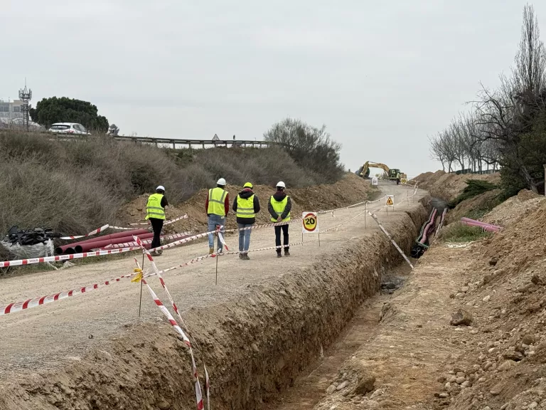 El traçat aeri de la línia del macroparc d’Alcarràs, a judici per l’impacte a l’Horta