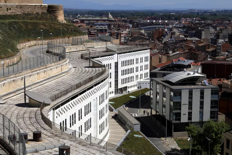 A judici un pastisser de Lleida per denunciar un fals robatori i intentar cobrar 58.000 euros