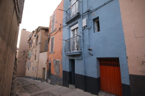 Clausurat un prostíbul il·legal habilitat als baixos d’un edifici del Centre Històric