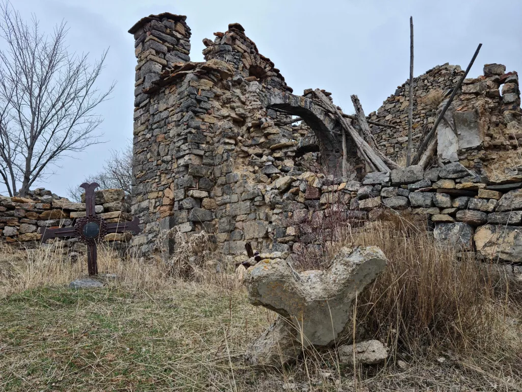 ⏯️ Veïns del Pallars demanen protegir els cementiris de pobles abandonats