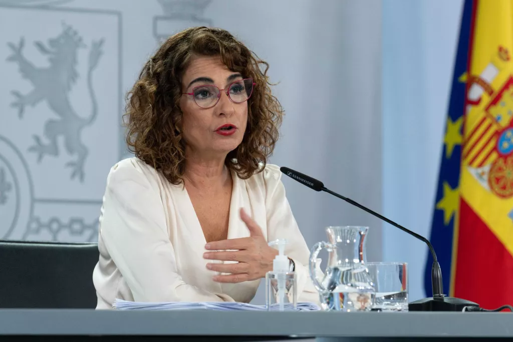 El govern espanyol obre la porta a una rebaixa d'impostos de l'electricitat, el gas i la gasolina