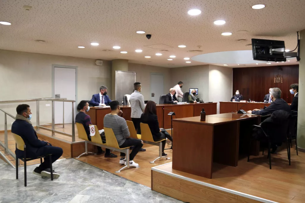 ⏯️ Més de quinze i vuit anys de presó als acusats de matar un veí d'Artesa de Segre i simular un suïcidi