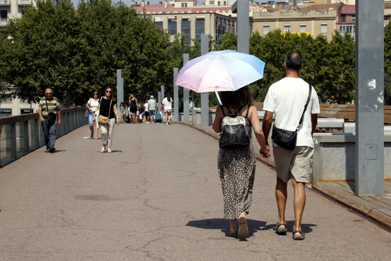La passarel·la del Liceu Escolar tindrà un sistema d’ombra contra les altes temperatures