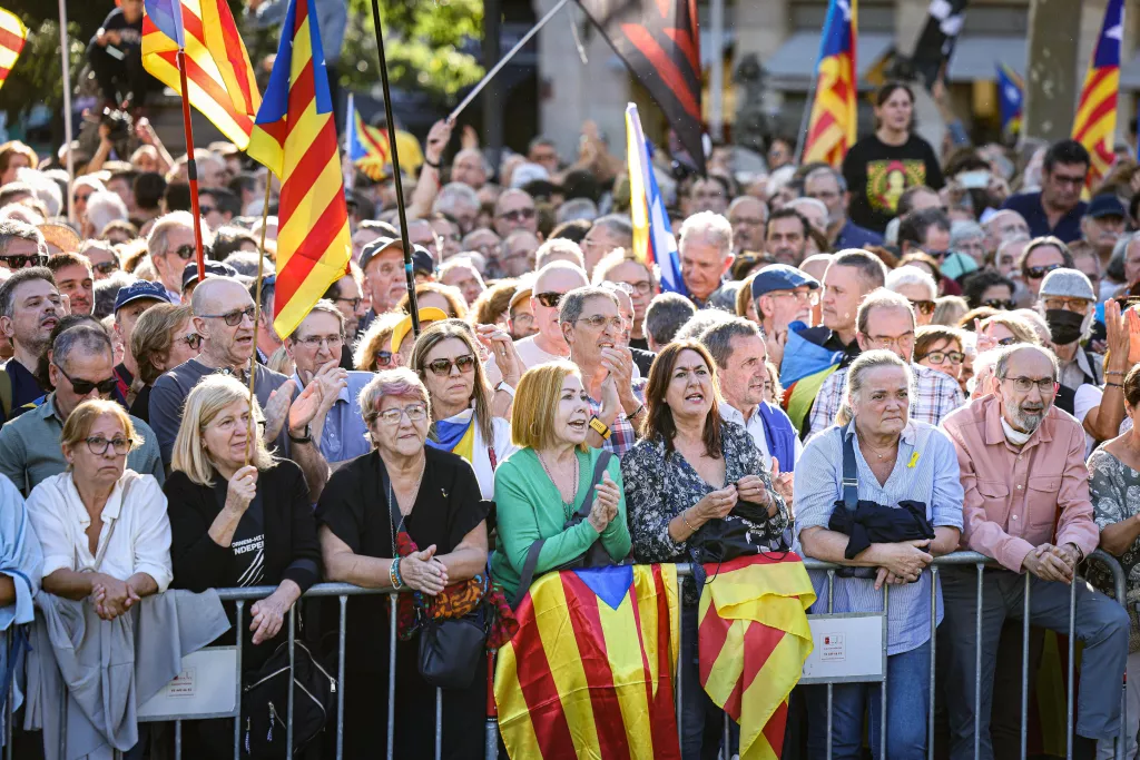 L'acte unitari de les entitats independentistes per l'1-O congrega 11.000 persones