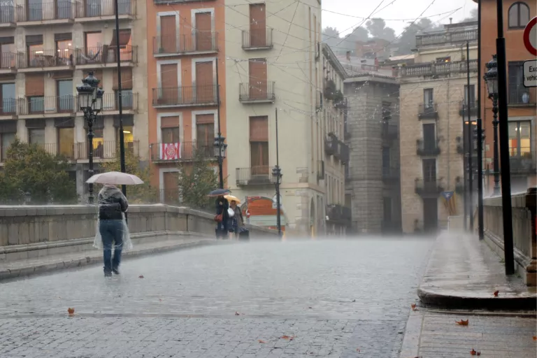 Protecció Civil activa la prealerta del pla INUNCAT per pluges intenses a Ponent i altres zones de Catalunya
