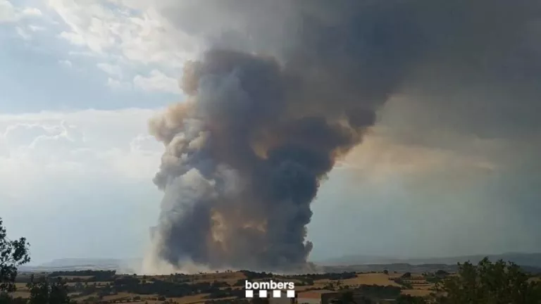L'incendi de Torrefeta i Florejacs ja supera les 5.000 hectàrees