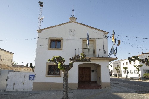 Desenes de símbols franquistes persisteixen a Lleida i el síndic estudia si demana retirar-los