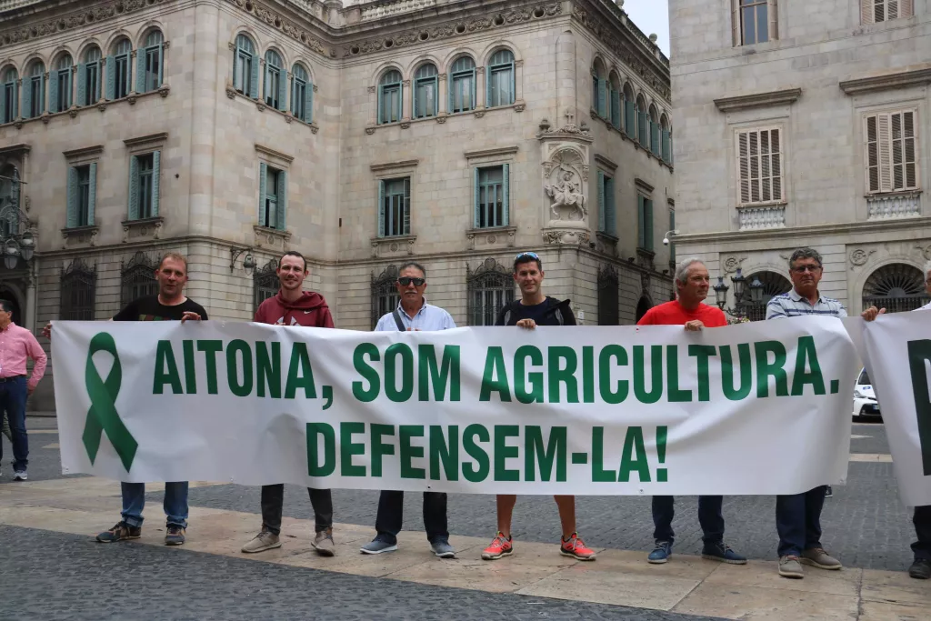 ⏯️ La pagesia de Lleida protesta davant la Generalitat