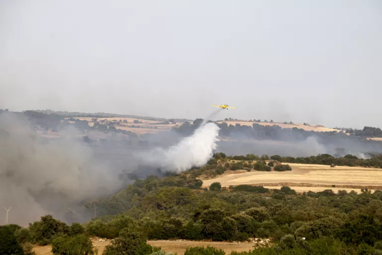 L’incendi de Guimerà queda estabilitzat després d’una represa que va obligar a confinar 21.000 persones