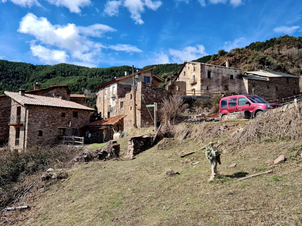 ⏯️ Veïns del Pallars demanen protegir els cementiris de pobles abandonats