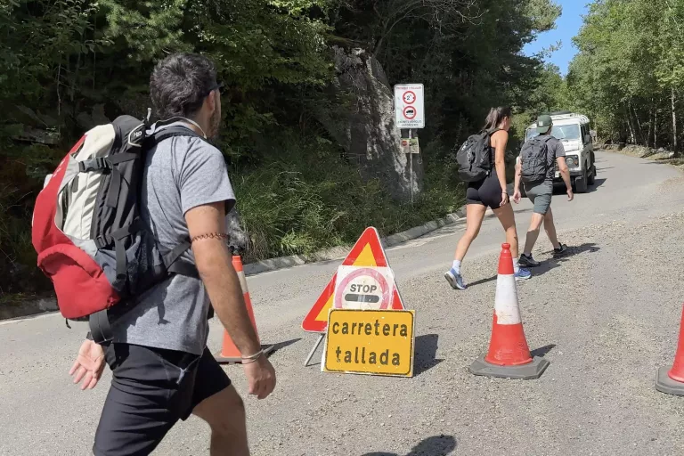 Reforcen els treballs al pàrquing d’Aigüestortes a Espot per reobrir un centenar de places aquest dilluns
