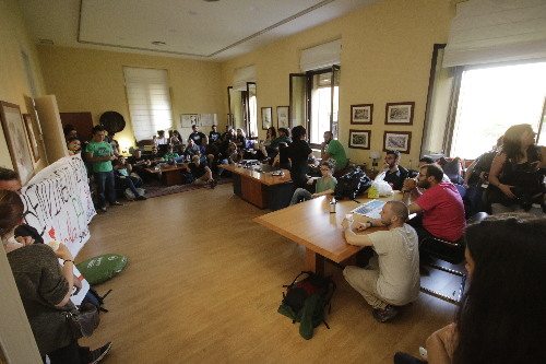 Enrocats dins del Rectorat