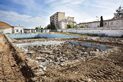 Cervera reconverteix en un parc les antigues piscines