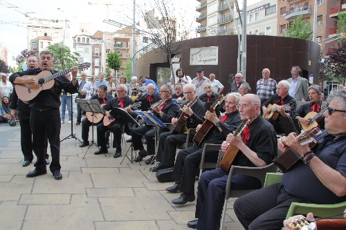 ‘Protesta’ musical de la Rondalla Gent Gran de Lleida