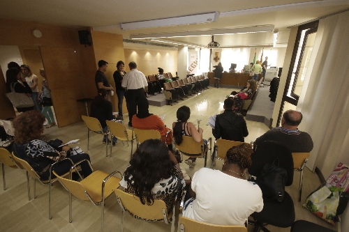Els pares plantegen reduir el temps de menjador en els col·legis