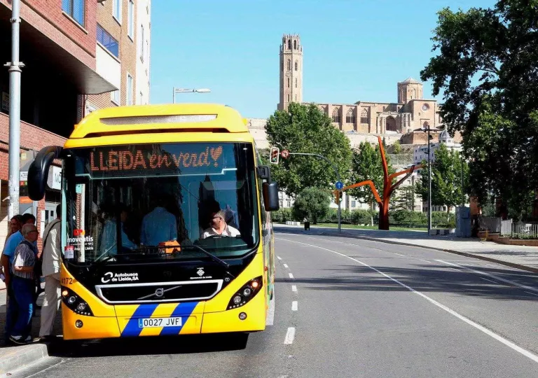 Ampliació de l’horari i del servei d’autobusos al cementiri per Tots Sants